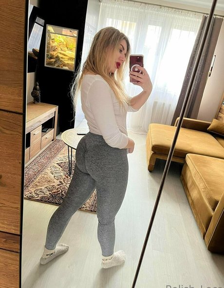 polishloca modèle joli des photos