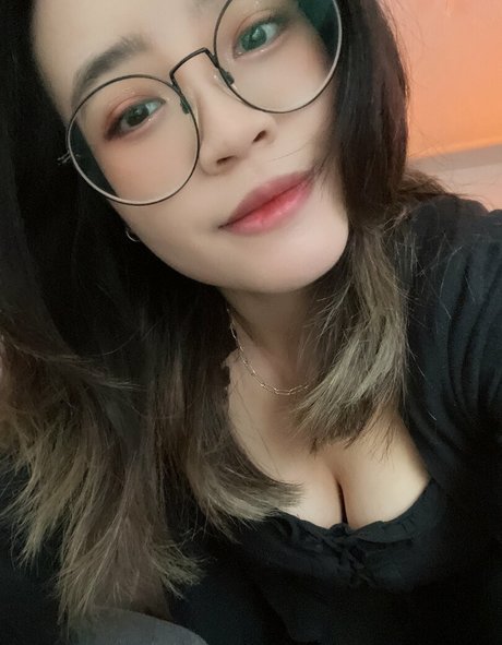 pipe éjaculation dans la bouche onlyfans nu en haute qualité image