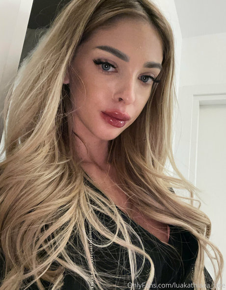 luakathiaaa free modèle sexy archive