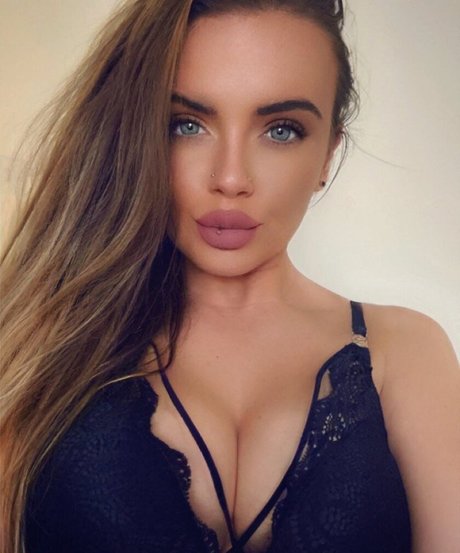 aradia xfiento art star du porno des photos