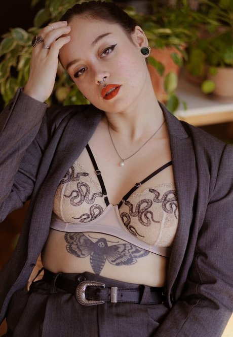 Aesalya étoile nue img