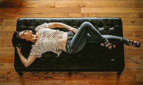 Ming Na Wen haut modèle galerie