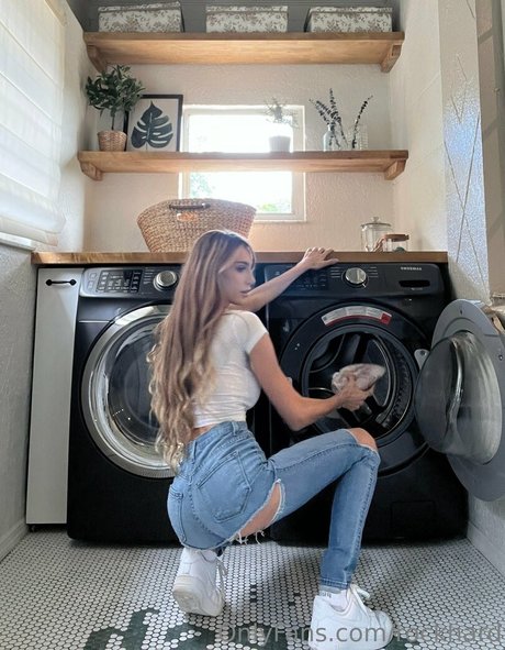 rockhard actrice pornographique archive