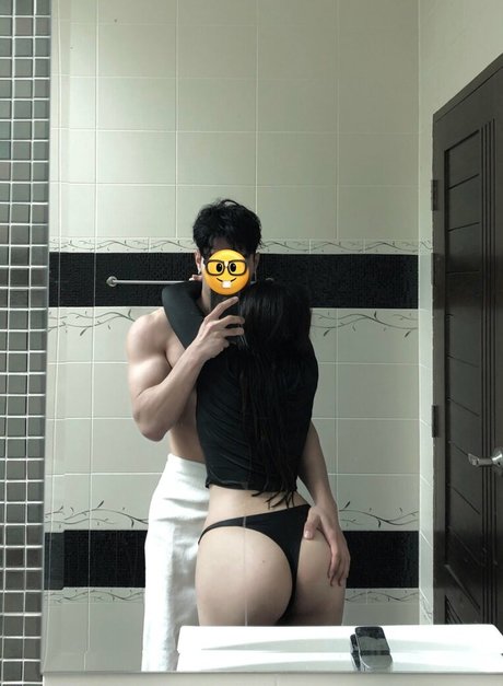 seins naturels onlyfans nu chaud images