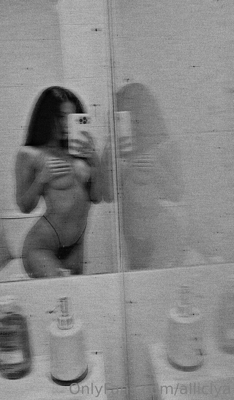 alliciya actrice de nus images