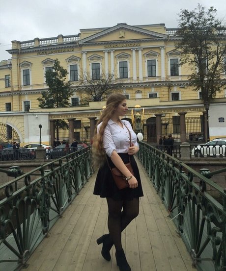 Sasha Shtern actrice pornographique galeries