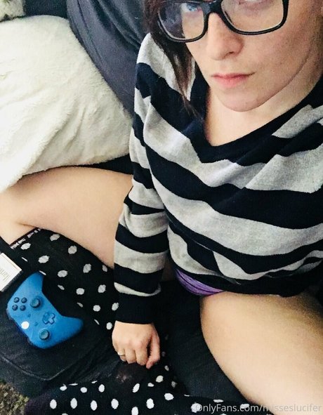 lucigonewild modèle de sexe collection