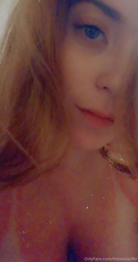 lucigonewild modèle érotique photos