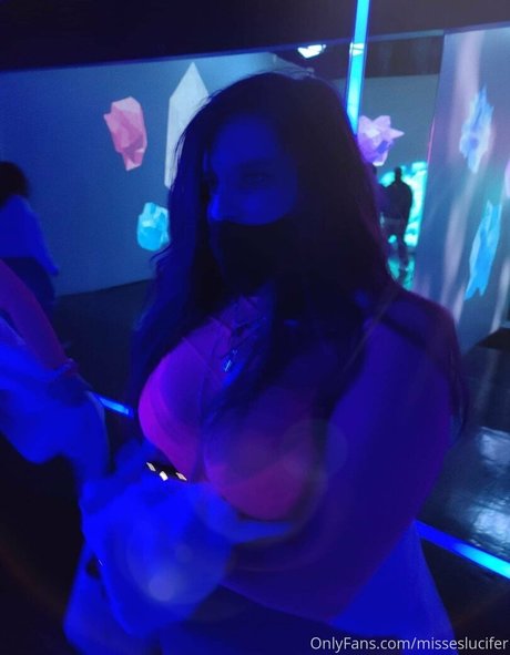 lucigonewild beau modèle archive