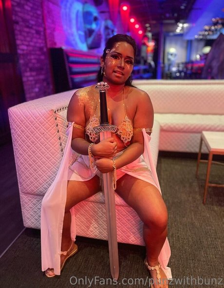 punzwithbunz étoile sexy galerie