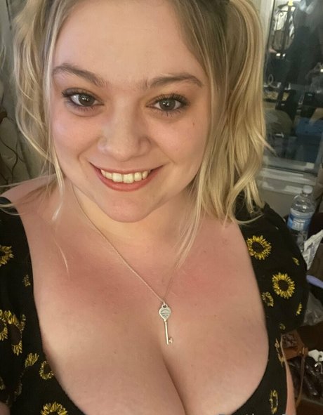 restlessrissy étoile exclusive photos