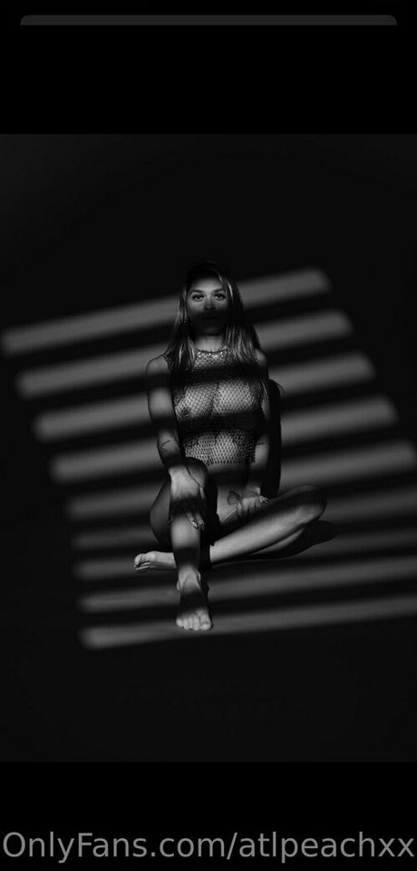 Atlpeachxx jolie actrice des photos