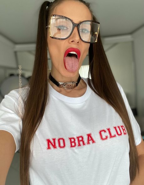 balkanianbustysupermodel art de star du porno photos