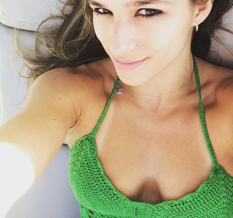 Jade Barbosa star du porno sympa photo