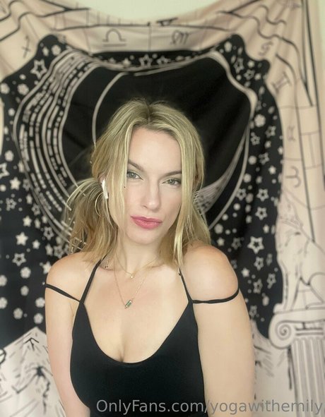 yogawithemily nus de stars du porno des photos