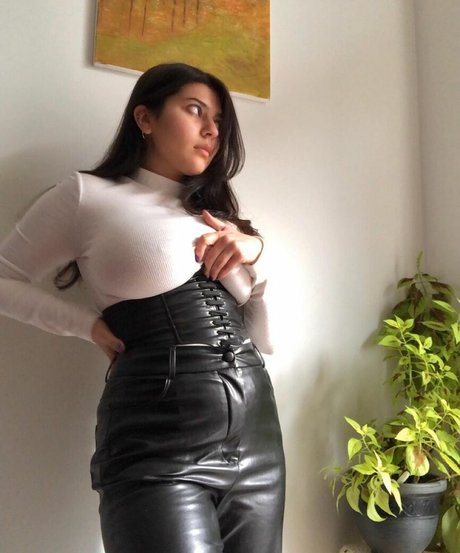 Nada C modèle artistique img