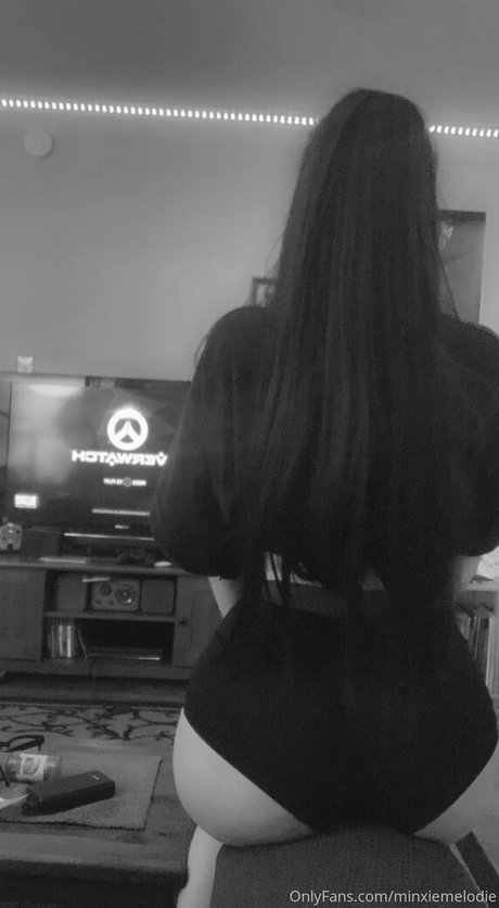 minxiemelodie star pornographique collection