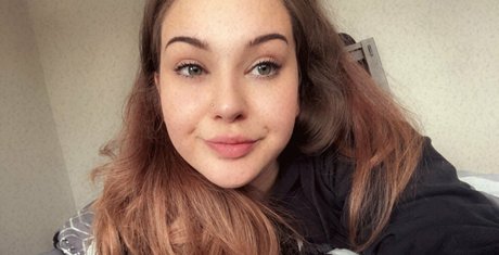 urfavslxtt actrice libre des photos