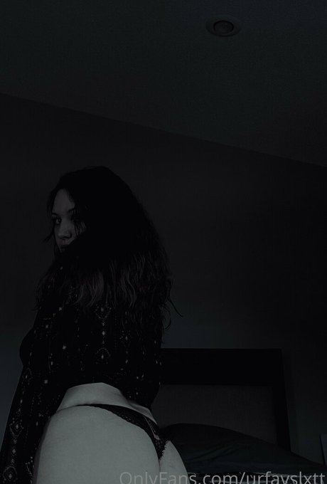 urfavslxtt modèle sympa photos