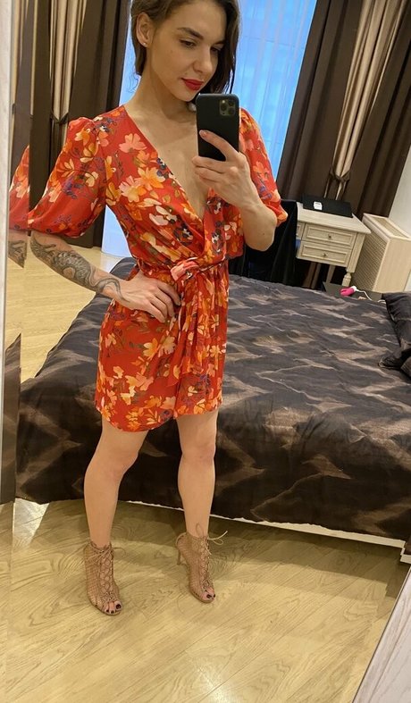 alinahenessy modèle hd images