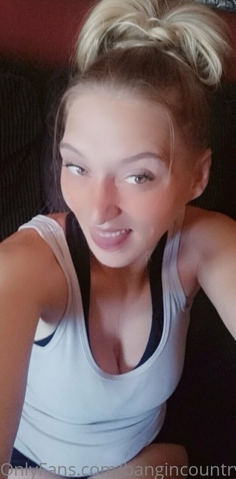 bangincountrygal star du porno sympa image