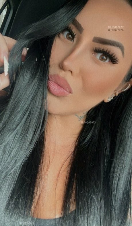 Cintia Yang modèle hd photo