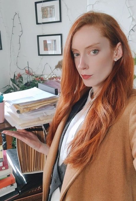 Miss Chloe ASMR étoile adulte photo