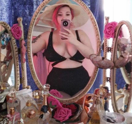 Ariel Vanderberg star du porno exclusive photos