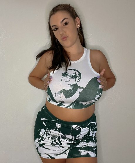 Lizzy Rae étoile adulte galeries