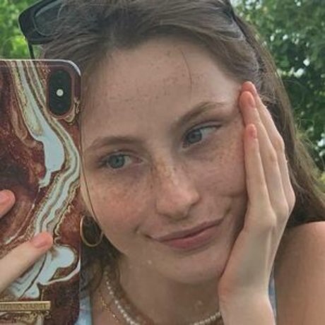 Caponce star érotique photos