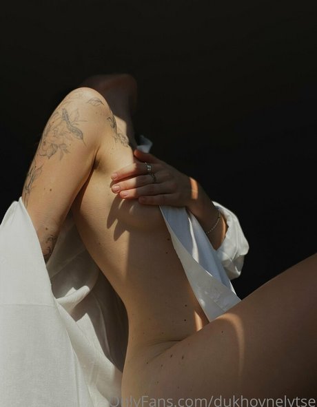 dukhovnelytse actrice de grande qualité des photos