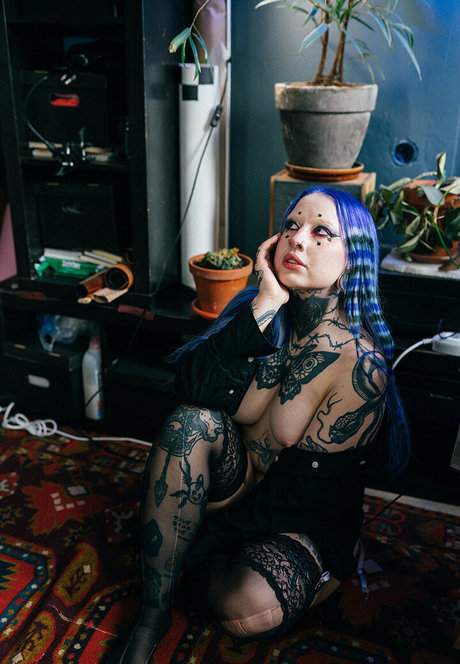 dariamilk modèle artistique des photos