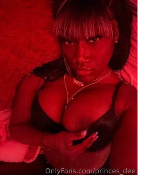 Originaldon étoile nue photos