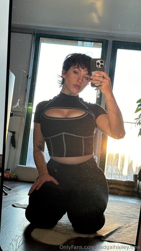 badgalhailey free modèle porno des photos