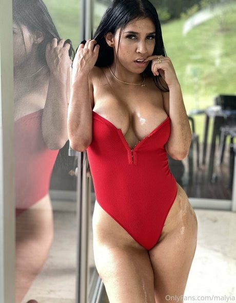 malyia modèle porno archive