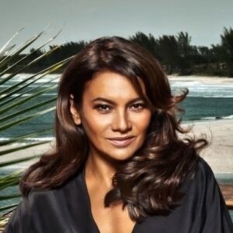 Dira Paes art étoile photos