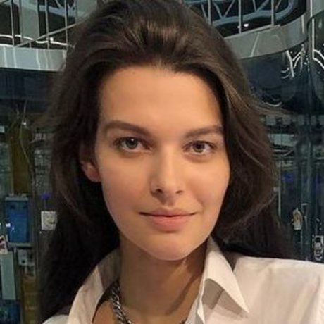 Sasha Zotova modèle parfait archive