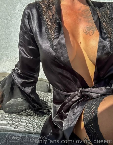 loving queent art modèle image