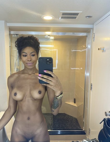 nadiajay haut modèle photos