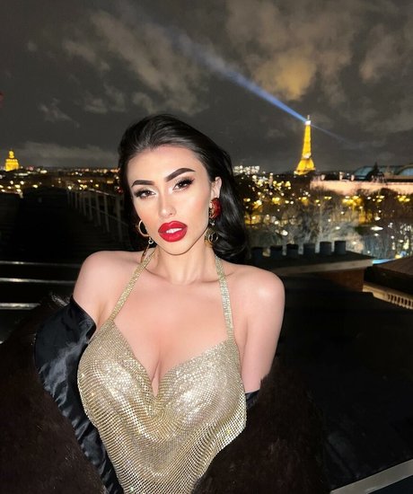 Lucrezia De Lellis actrice parfaite galerie