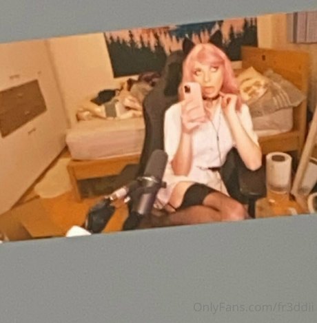 Fr3ddii étoile parfaite galeries