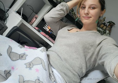 rina jerjay2 modèle pornographique image