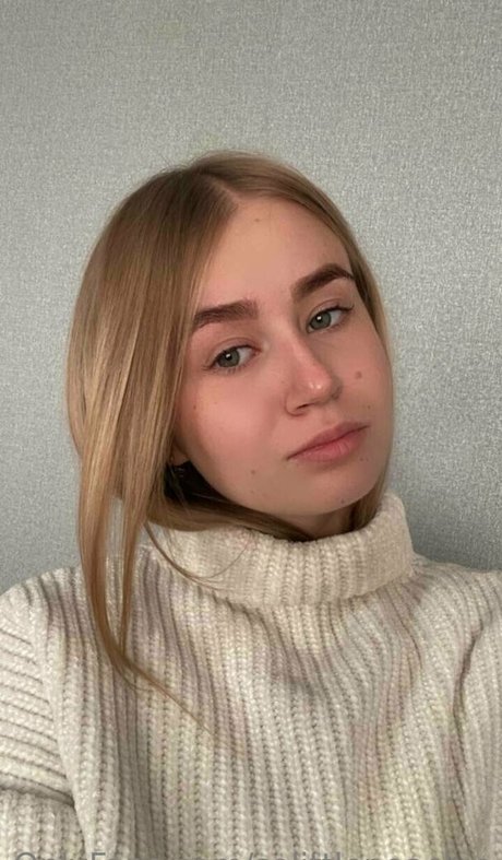 solittlepeachie star exclusive photo