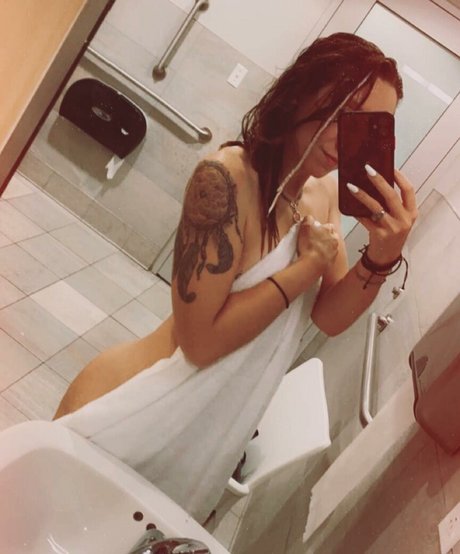 emusnotdeadpremium actrice adulte des photos