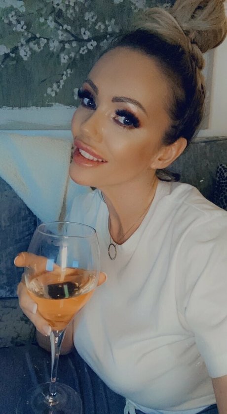 lucyzara jolie star du porno des photos