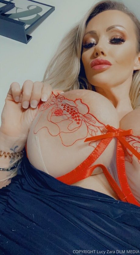 lucyzara star du porno exclusive galerie