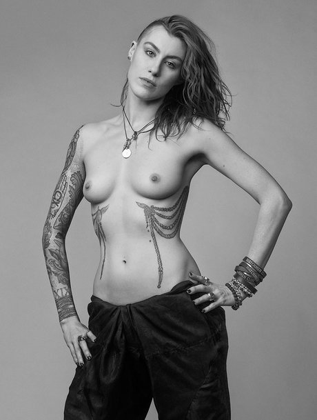 DanikaXIX star du porno érotique galeries