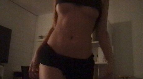 Hazymari modèle pornographique collection