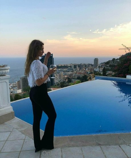 angelinajordyn étoile gratuite des photos