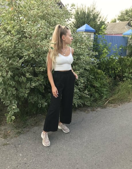 little virginnn star pornographique collection